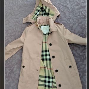 Pre -owned. Authentic Burberry Girls coat